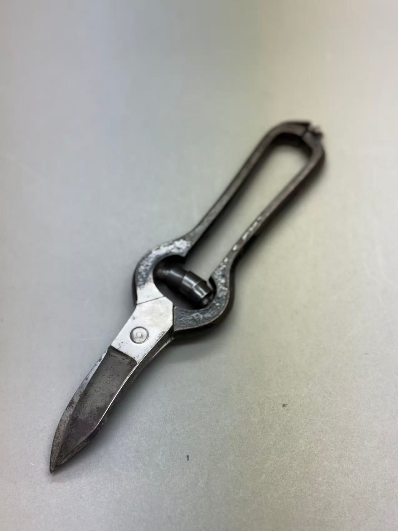 Germany R.HESS Leather scissors for bottom leather,  curved