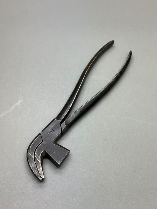 Vintage E.A Berg Eskilstuna Sweden Shoemaker's English style pliers 511