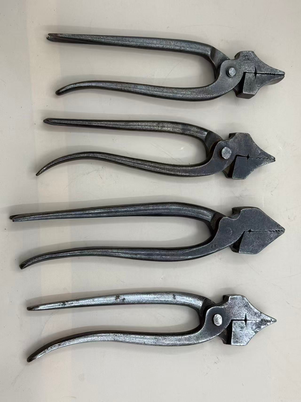 Shoemaker lasting pliers