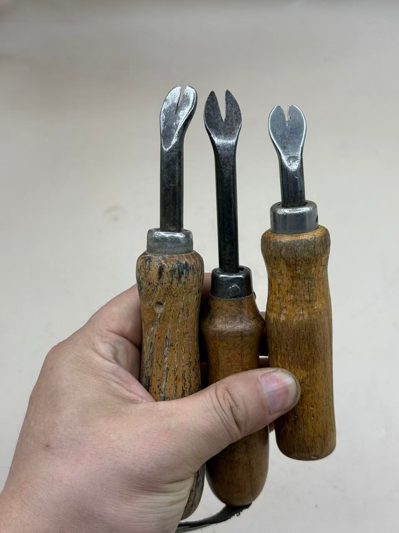 Tacks and nails lifter-sold individually