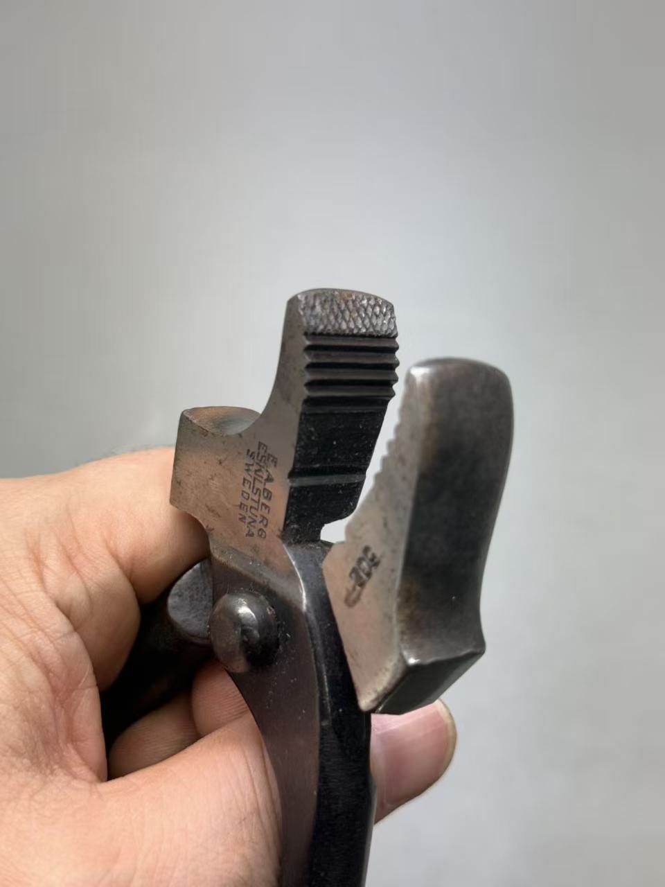 E.A. Berg Eskilstuna Sweden 502 Lasting plier