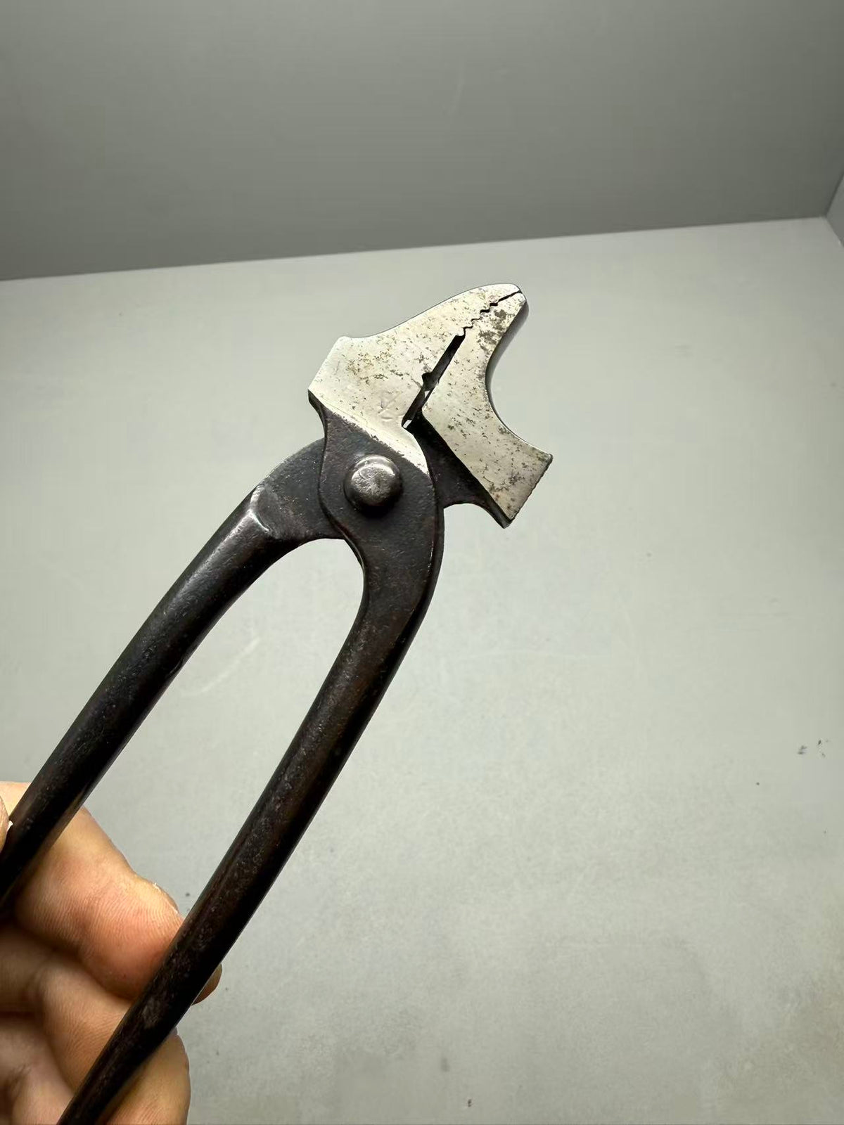 E.A. Berg Eskilstuna Sweden 502 Lasting plier