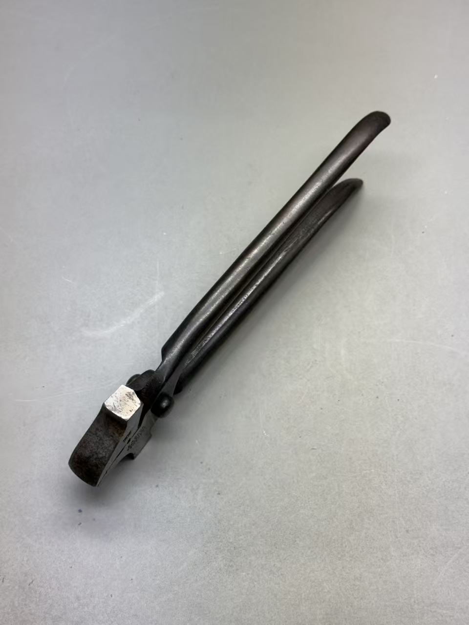 E.A. Berg Eskilstuna Sweden 502 Lasting plier