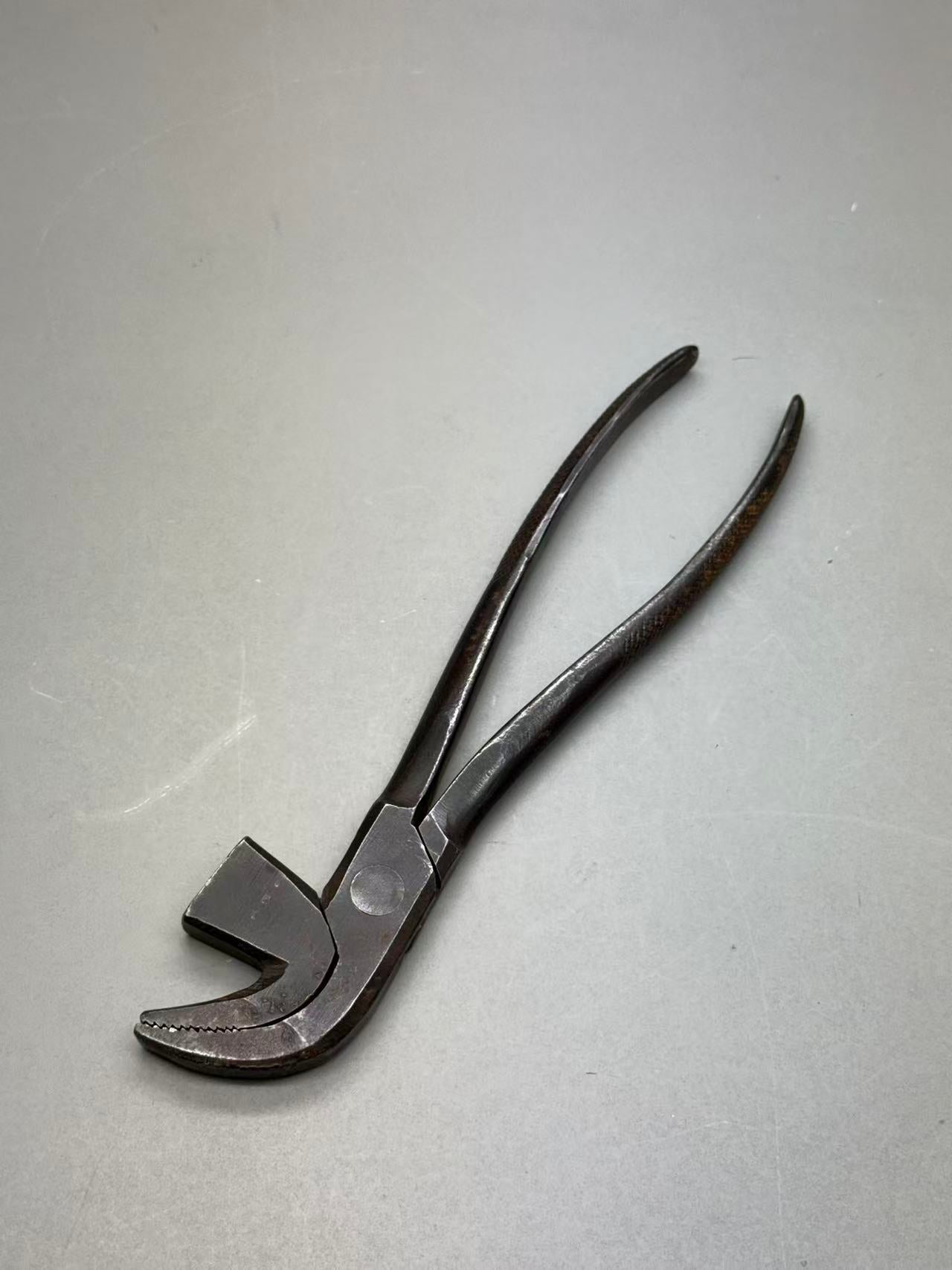 Vintage E.A Berg Eskilstuna Sweden Shoemaker's English style pliers 511