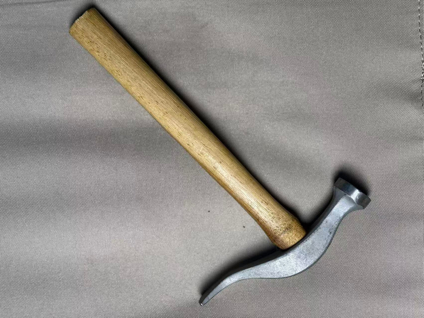Shoemaker hammer 344.3 gram, Silver