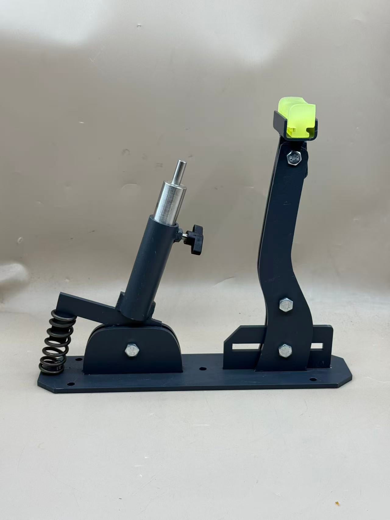 GREY TABLE SHOE JACK