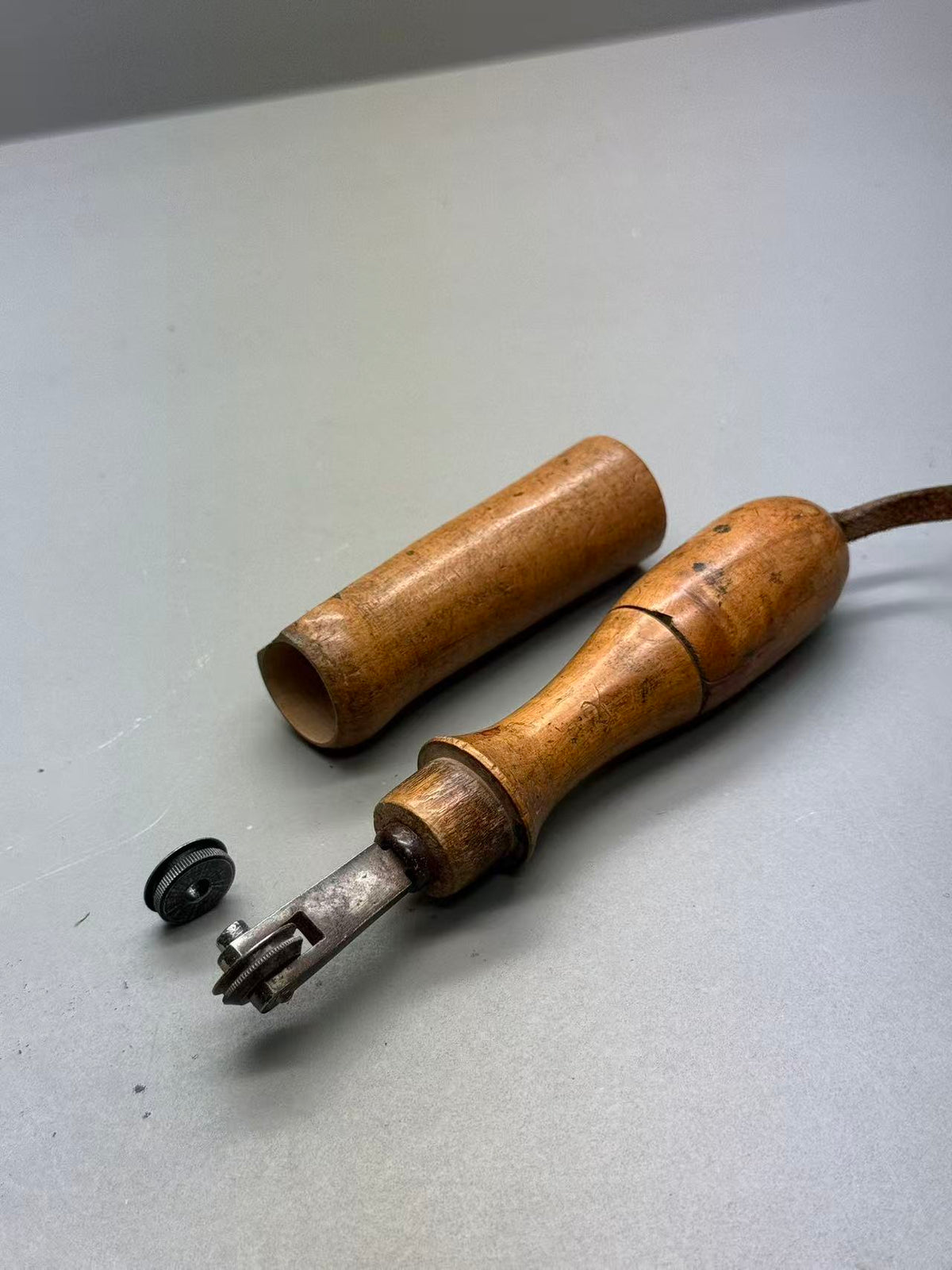Heel Seat wheel in two sizes by Germany