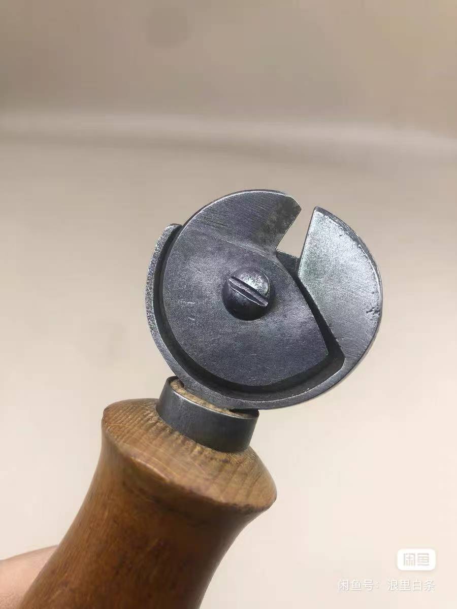 Circular welt cutters