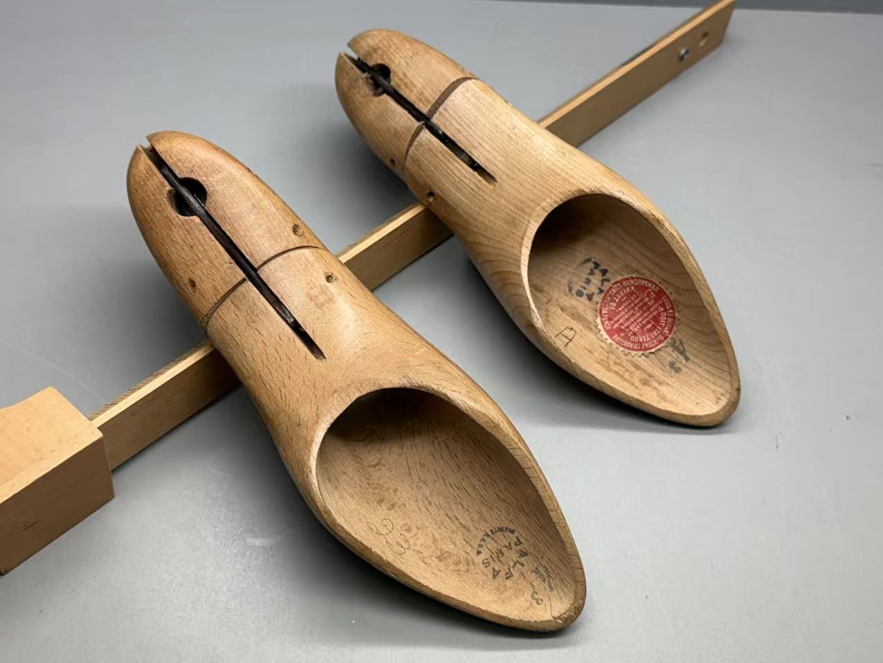 France ALFA Paris shoe tree