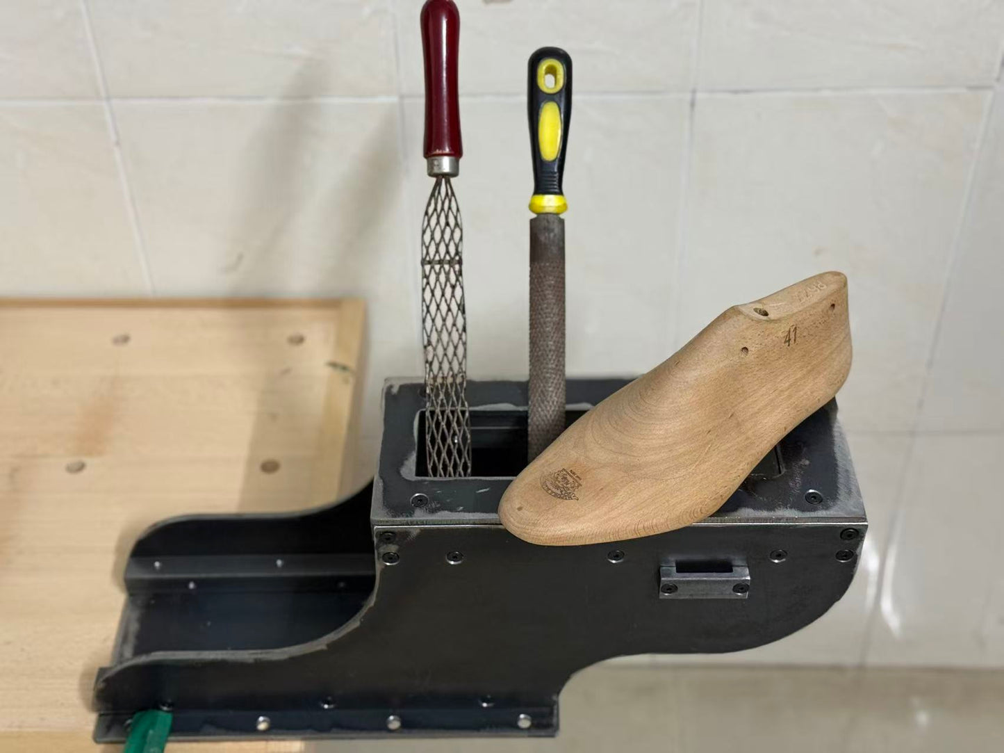 TITAN Last making Steel stand